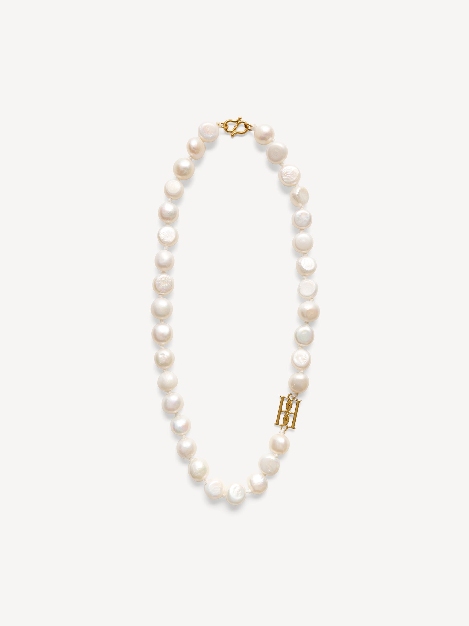 Herle pearl necklace