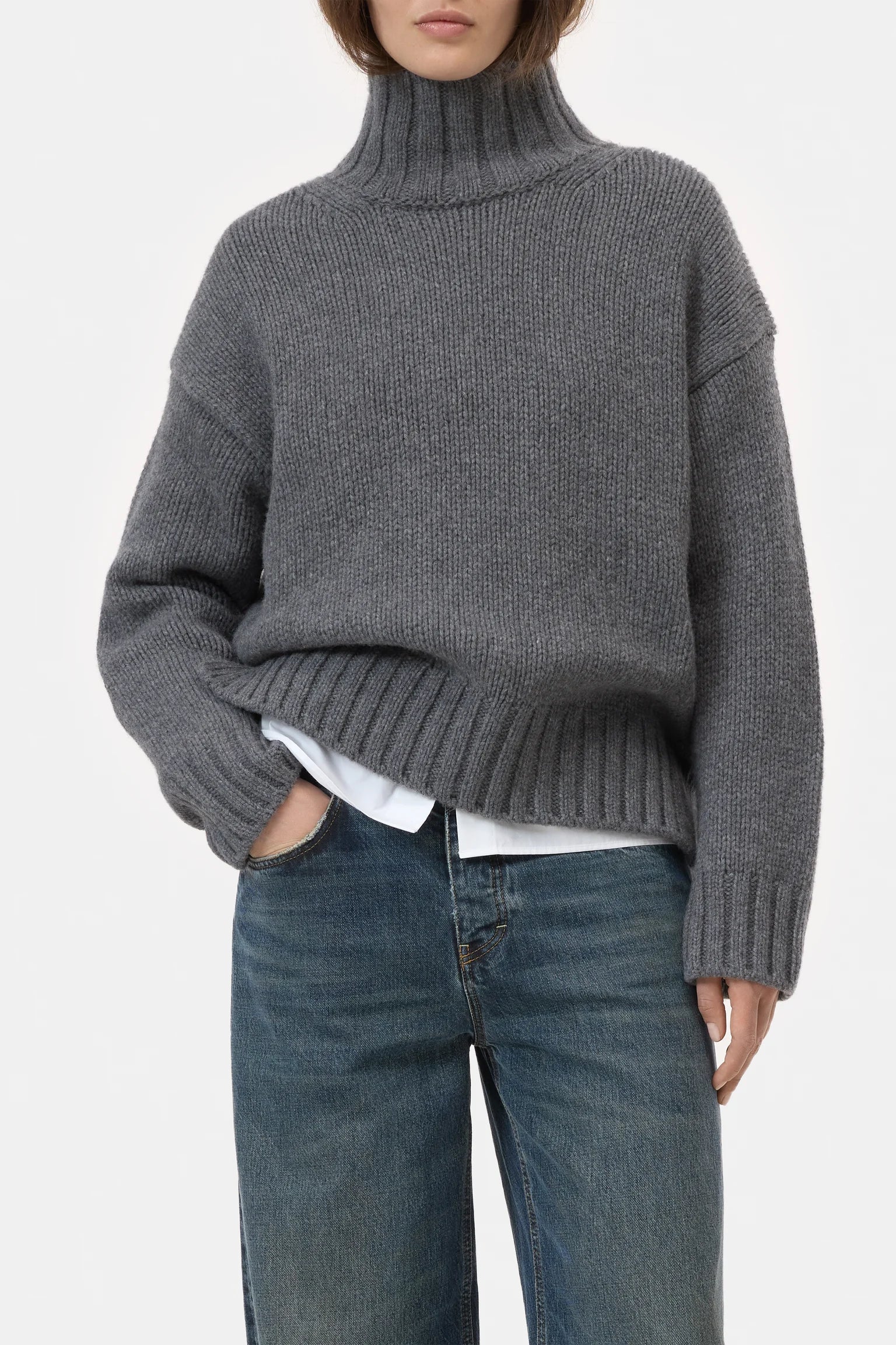 Roll neck pullover