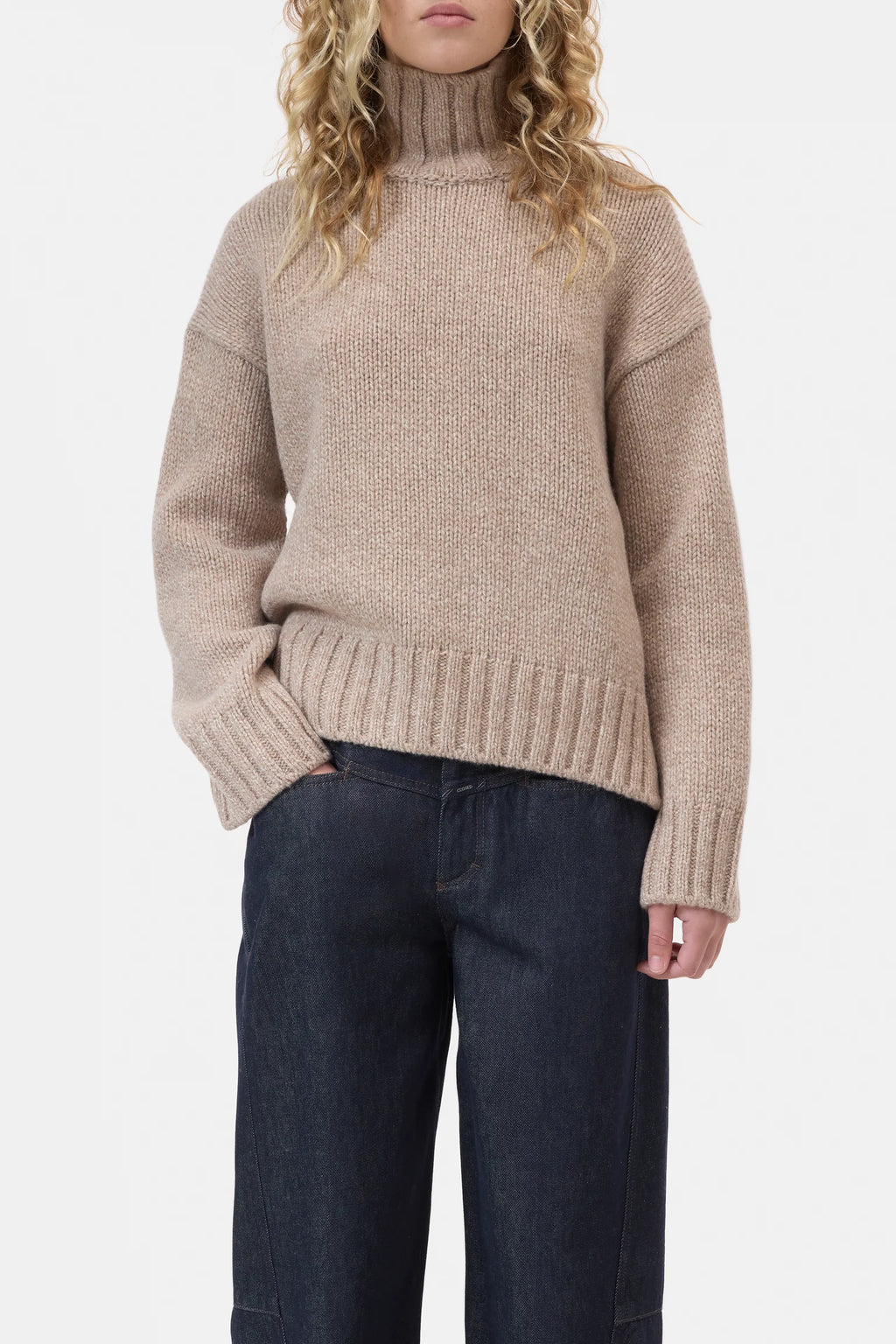 Roll neck pullover