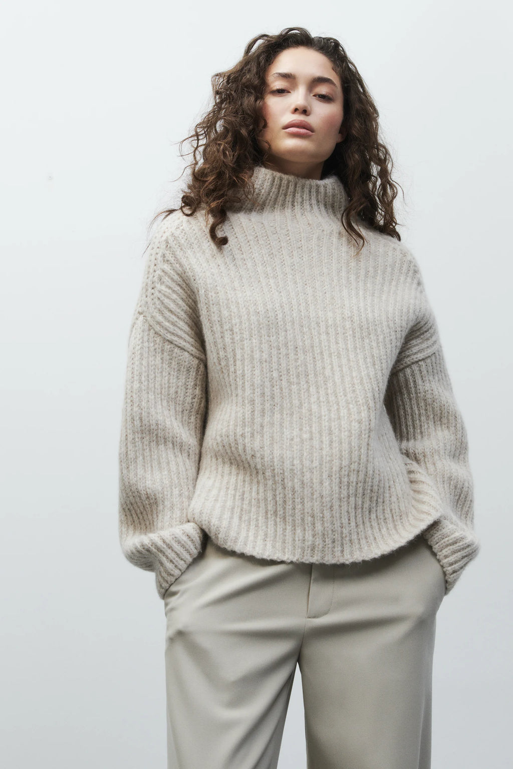 High neck pullover
