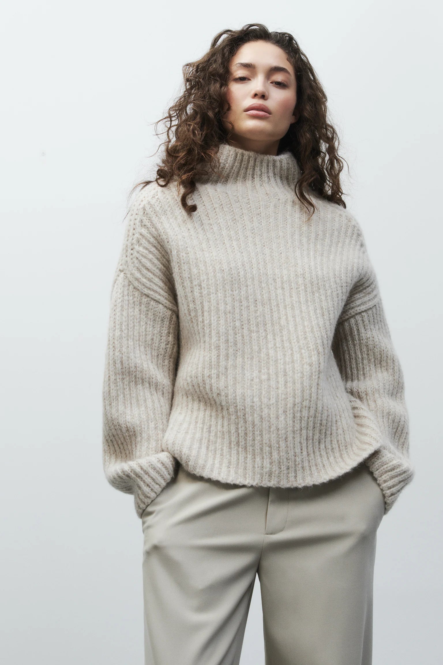 High neck pullover