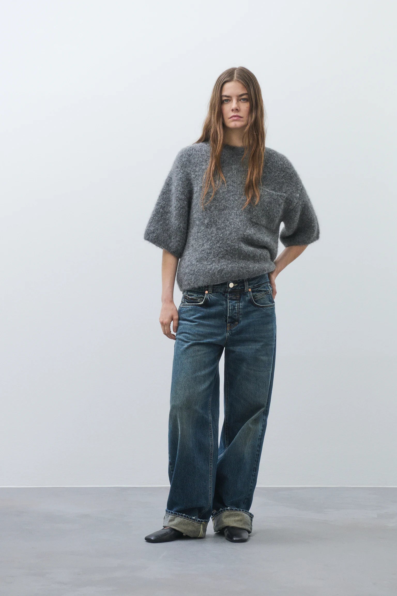 Short-sleeve knitted top