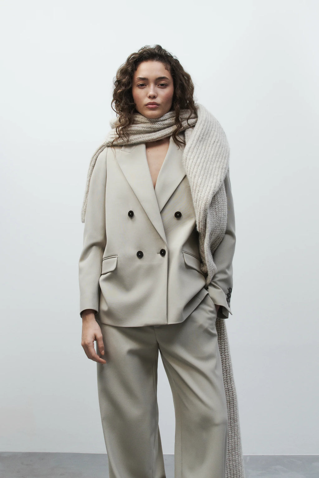 Fitted double breasted blazer