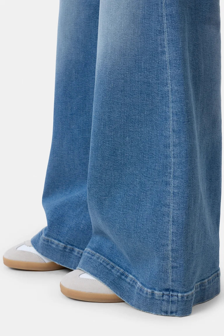 Glow up jeans